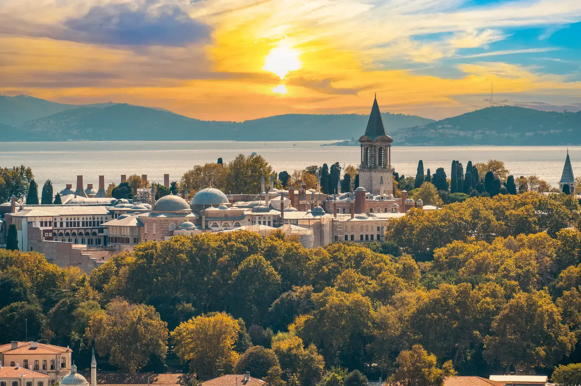 Topkapi Palace courtyards and Ottoman-era architecture overview